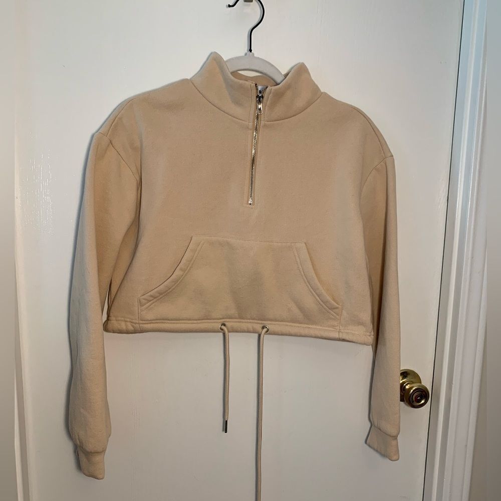 Princess Polly EUC beige oversized drawstring waist sweatshirt Size 2